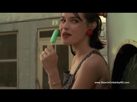Beatrice Dalle nude - Betty Blue (1986)