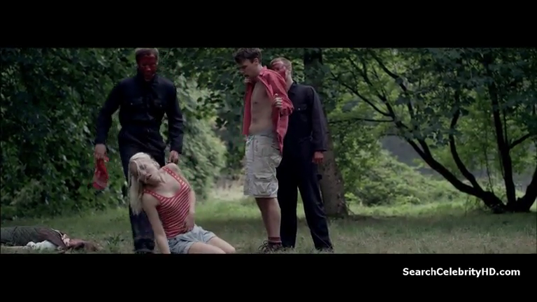 Elizabeth Henstridge, Blayze Collins-Perucchetti  Katarina Gellin - The Thompsons (2012).mp4