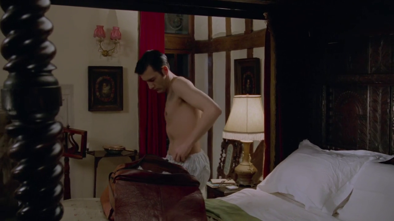Alex Kingston naked