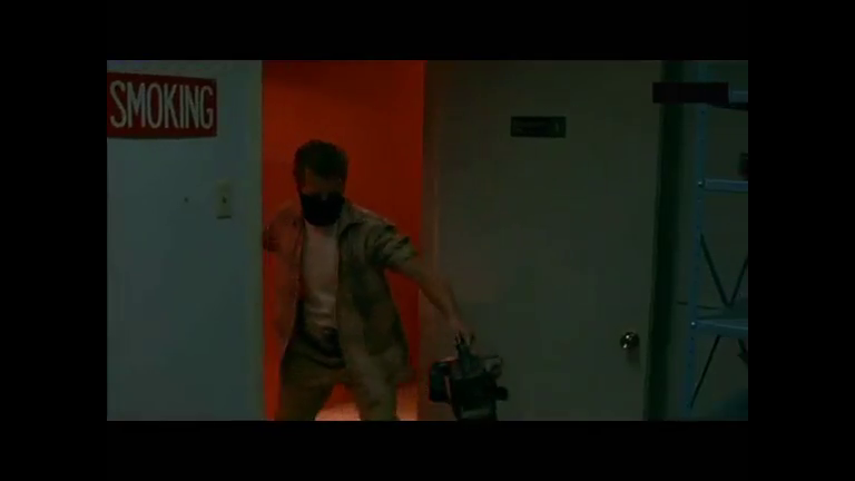 A TV reporter is sexually assaulted by a bank robber.mp4