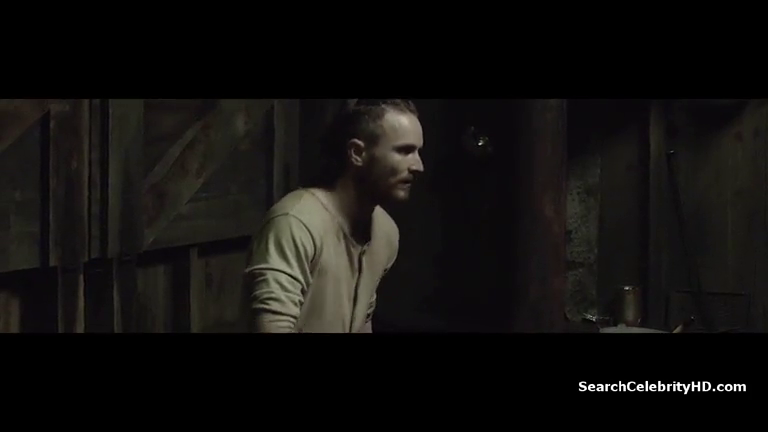 Mia Goth, Olwen Fouere in The Survivalist (2015).mp4